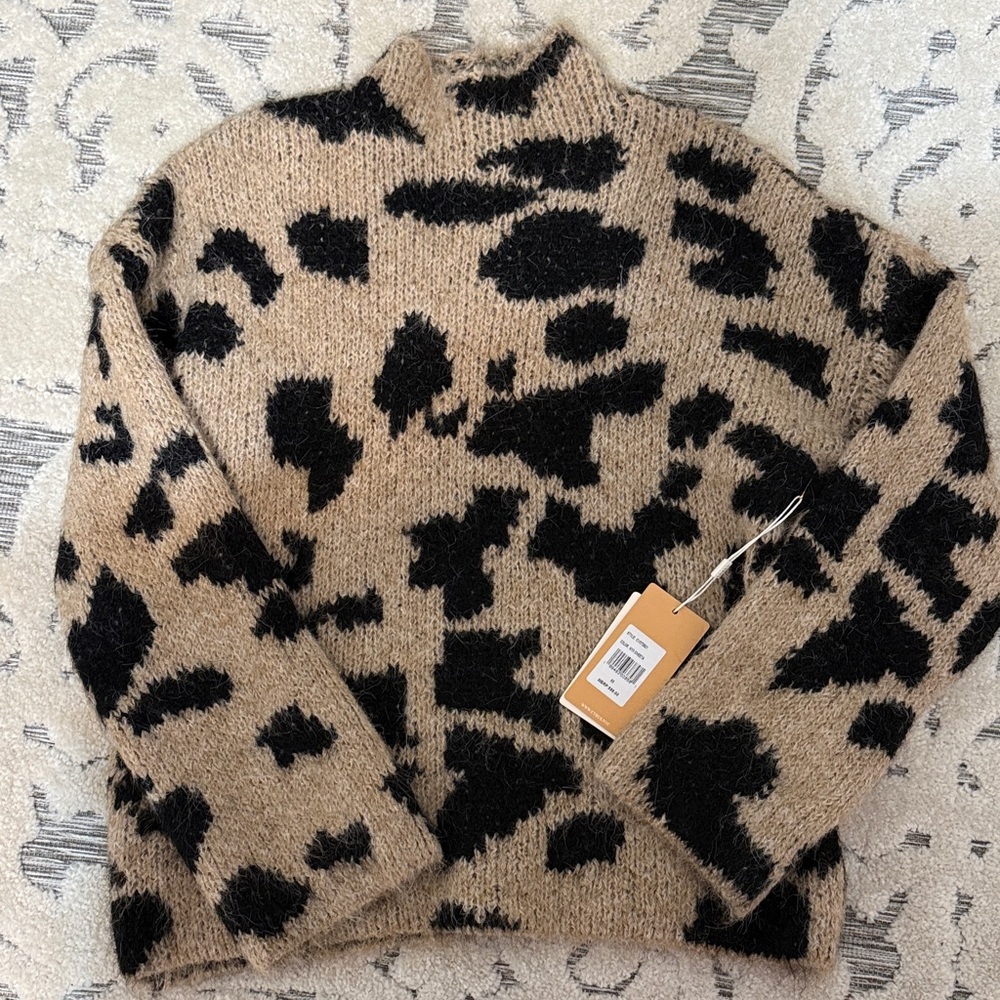 Boutique Leopard Print Mockneck Sweater - Black and Tan